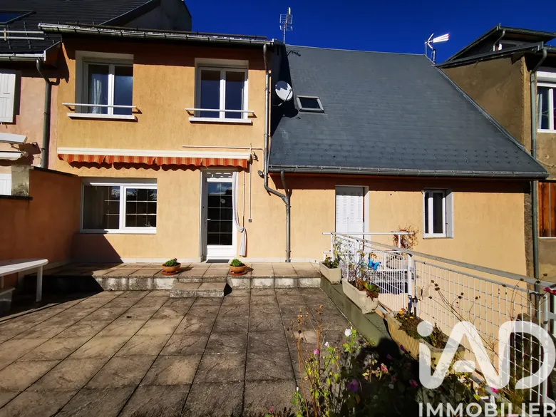 Immeuble 315 m² · à La Mure · 315 m² · 249 000 €