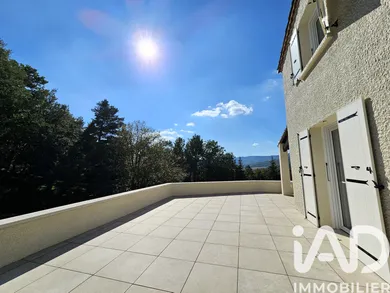 House in Saint-Vincent-de-Barrès (07210)