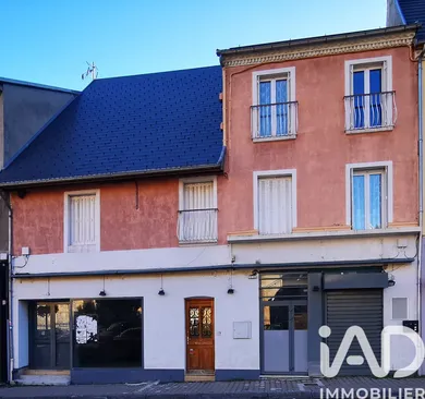 Building in La Mure (38350)