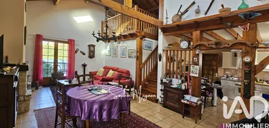 Maison traditionnelle à Sainte-Eulalie-en-Born (40200)