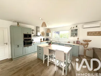 House in Salles (33770)