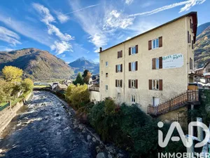 Building at Soulom (65260)