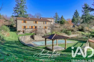 House at Saint-Jean-Chambre (07240)