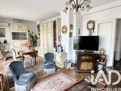 Apartment in Toulon (83000)