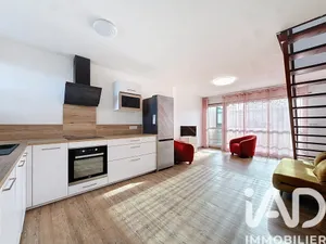 Duplex at Brie-Comte-Robert (77170)