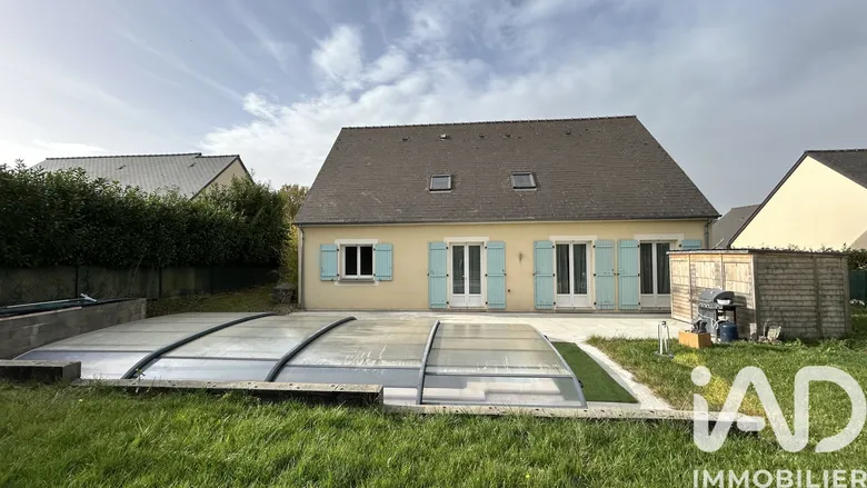 Maison 8 pièces 235 m² · à Azay-sur-Cher · 235 m² · 485 000 €