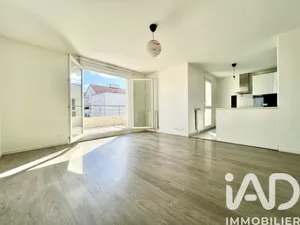 Apartment at Villecresnes (94440)