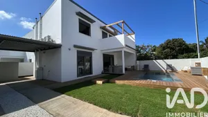 House at Saint-Pierre (97410)