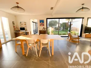 Maison à Saint-Xandre (17138)