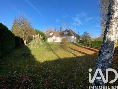 Maison à Crespières (78121)