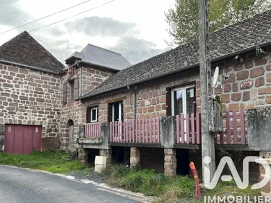 Maison de village à Saint-Aulaire (19130)