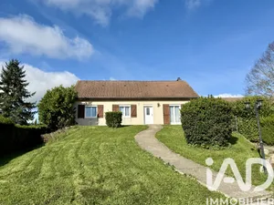 House at Quinssaines (03380)