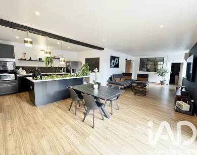 Townhouse in Saint-Marcellin-en-Forez (42680)