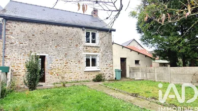Village house at Saint-Germain-le-Guillaume (53240)