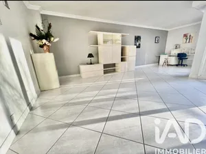 Apartment in Nantes (44300)