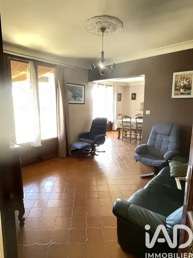 House in Milhaud (30540)