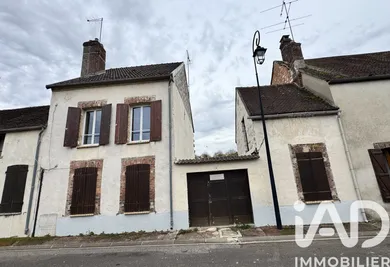 Townhouse in Villeneuve-l'Archevêque (89190)