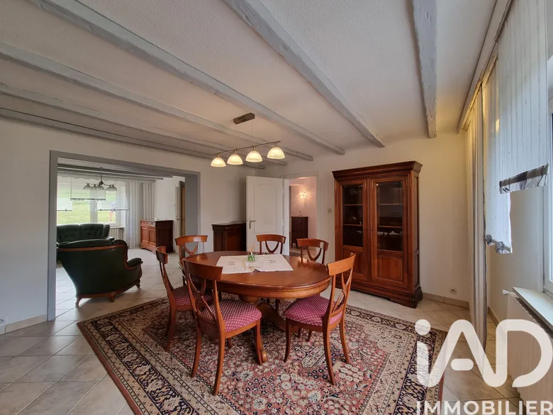 Maison 8 pièces 168 m² · à Bousbach · 168 m² · 215 000 €