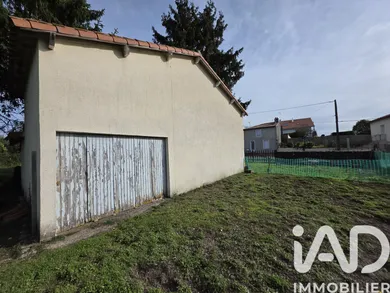 Garage à Parthenay (79200)