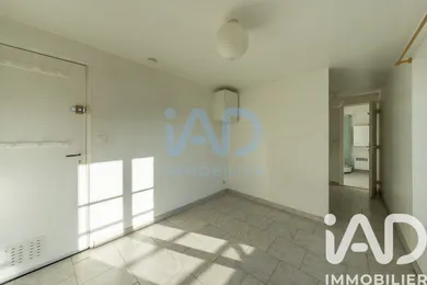 Apartment in Moret-Loing-et-Orvanne (77250)