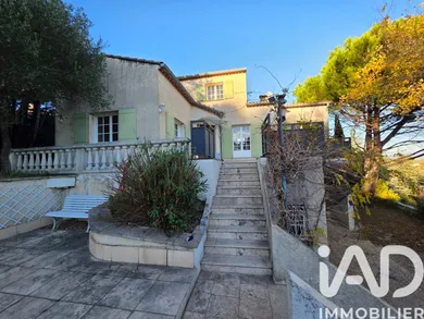 Maison à Pont-Saint-Esprit (30130)