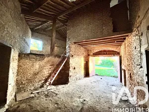 Maison de campagne à Beugnon-Thireuil (79130)