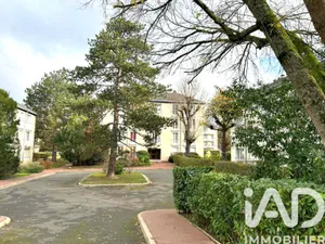 Apartment at Maisons-Laffitte (78600)