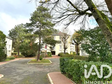 Apartment in Maisons-Laffitte (78600)