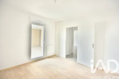 Apartment in Mennecy (91540)