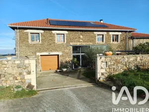 Maison traditionnelle à Trèves (69420)