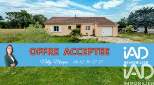 Traditional house at Lussac-les-Châteaux (86320)