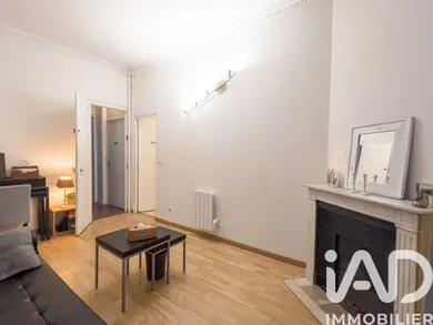 Apartment in Paris (75015)