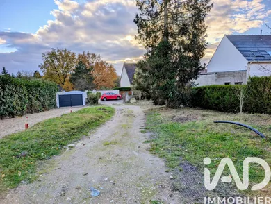 Building plot at Morainvilliers (78630)