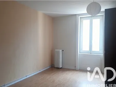 Apartment in Saint-Martin-en-Haut (69850)