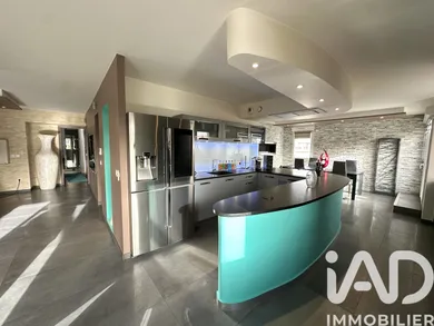 Apartment in Saulx-les-Chartreux (91160)