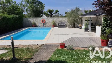 Longere at Mûrs-Erigné (49610)