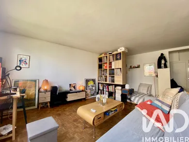 Apartment in Les Lilas (93260)
