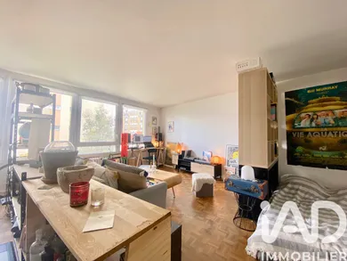 Apartment in Les Lilas (93260)