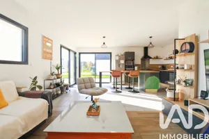 House at Penguily (22510)