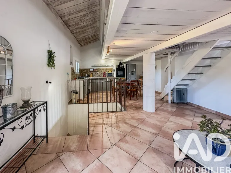 Appartement 3 pièces 80 m² · à Claviers · 79,6 m² · 124 000 €