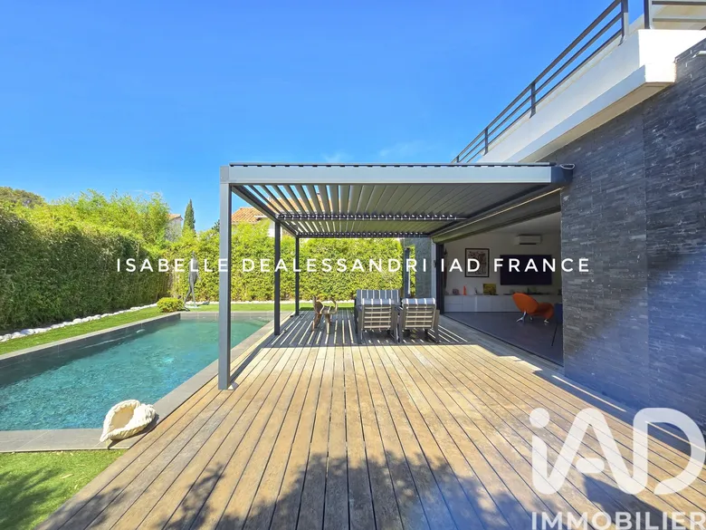 Maison 5 pièces 162 m² · à Sanary-sur-Mer · 162 m² · 1 399 000 €