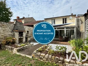 Maison de ville à Aigre (16140)