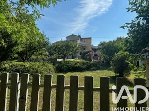 House at Pradons (07120)