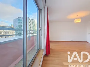 Apartment in Courbevoie (92400)