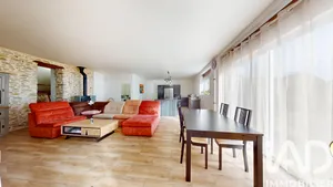 House at Varennes (89144)