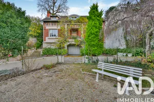 House in Ville-d'Avray (92410)