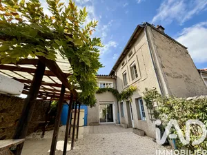 House at Saint-Vincent (43800)