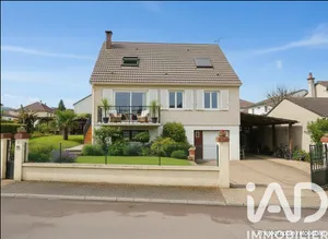 House at Soucy (89100)