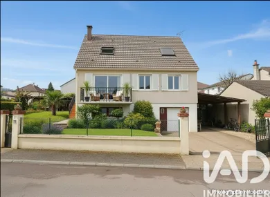 House at Soucy (89100)