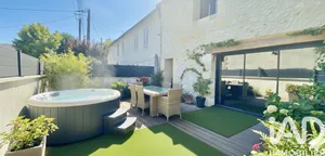 House at Saint-Germain-du-Puch (33750)